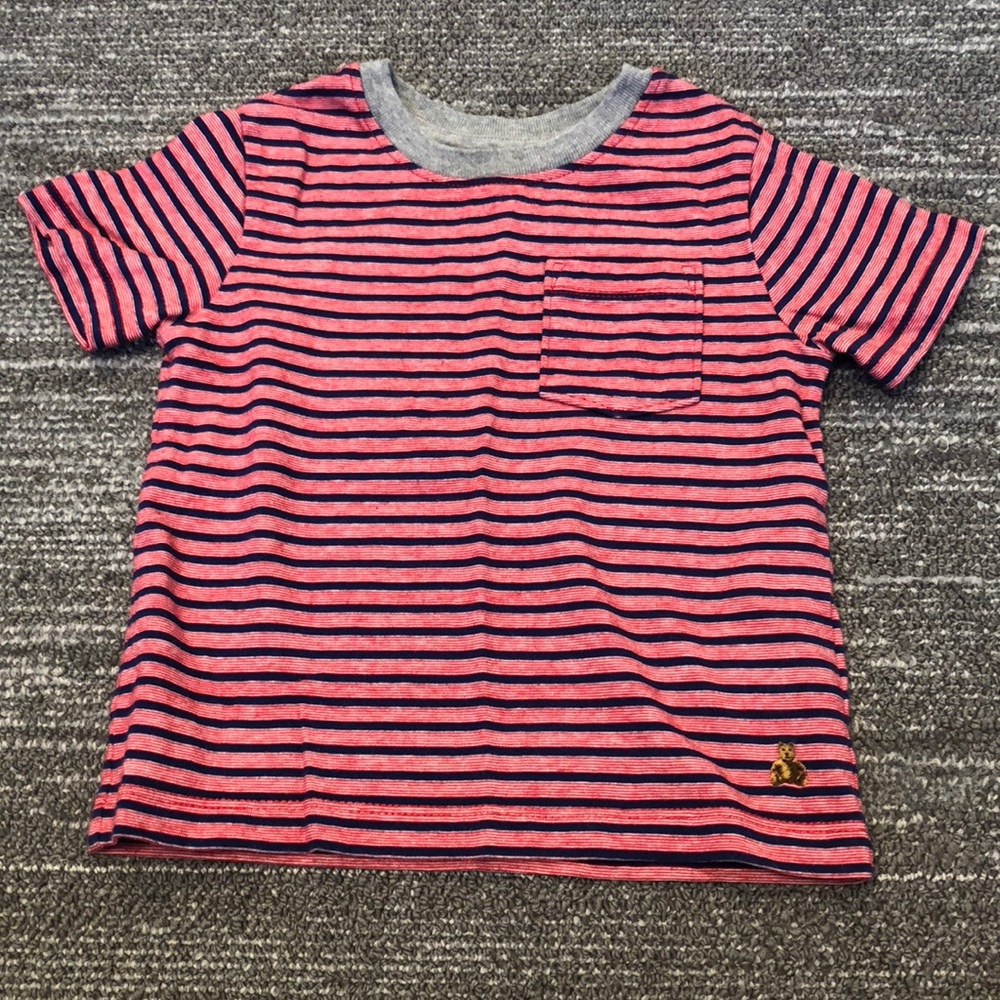 Boys T-shirt Baby Gap size 18-24. Great condition!